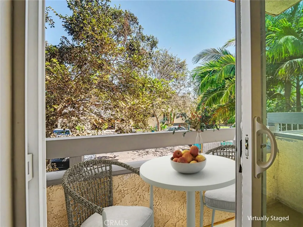 11733 Avon Los Angeles, CA 90066