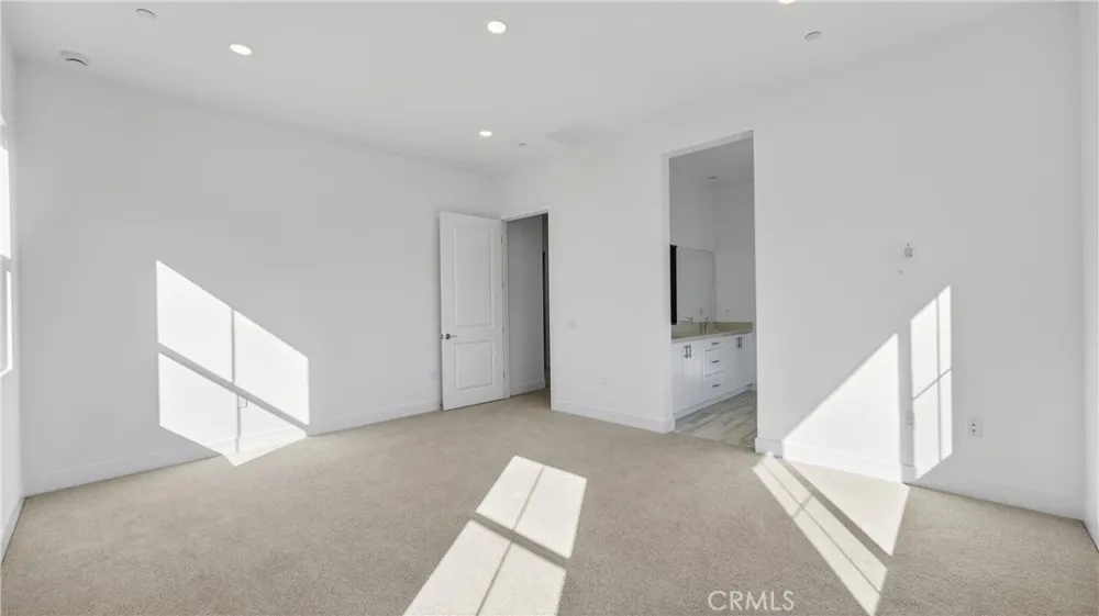 107 Pansy Irvine, CA 92618