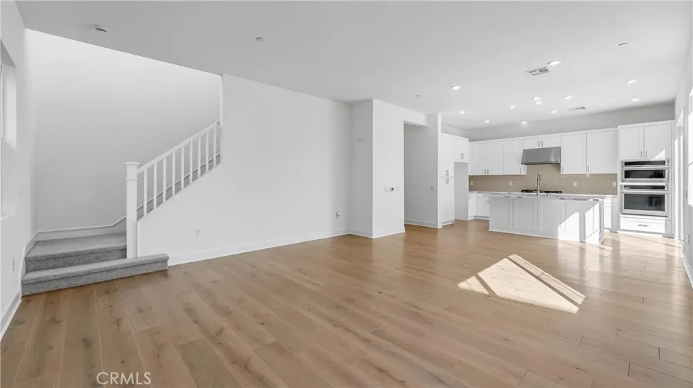 107 Pansy Irvine, CA 92618