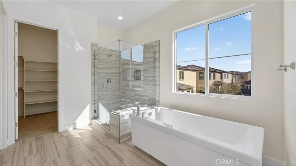 107 Pansy Irvine, CA 92618