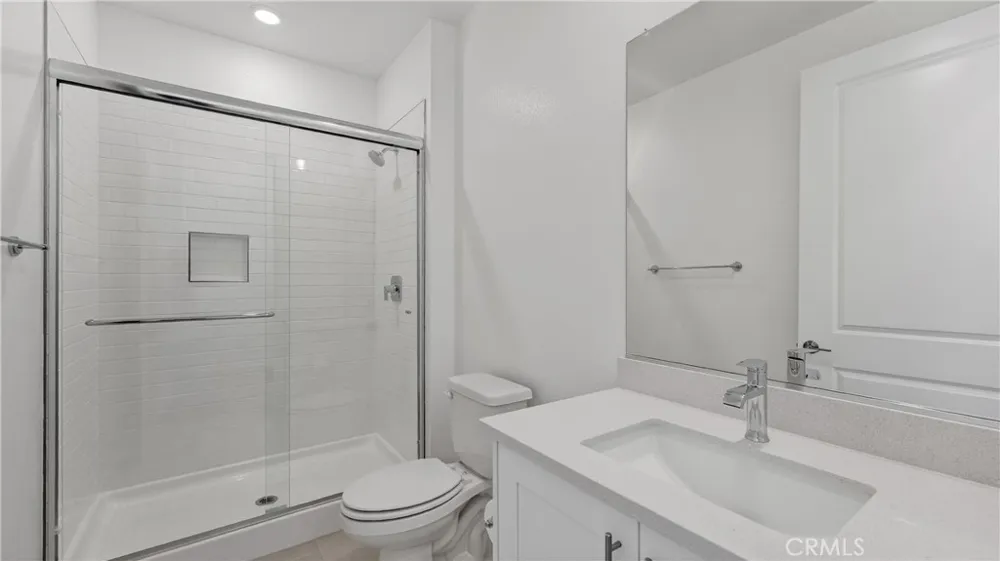 107 Pansy Irvine, CA 92618