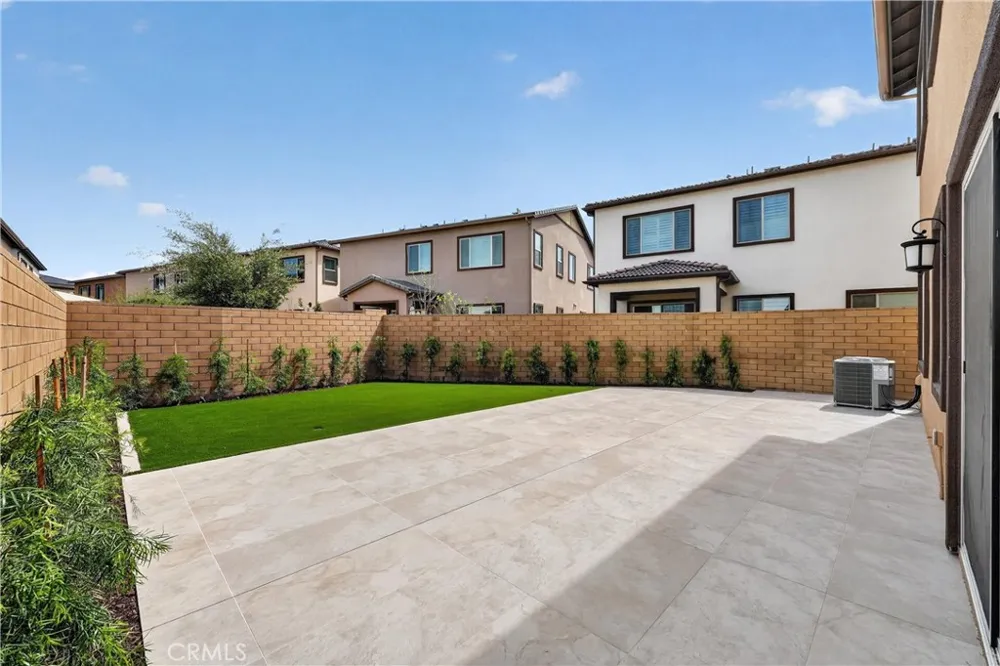 107 Pansy Irvine, CA 92618