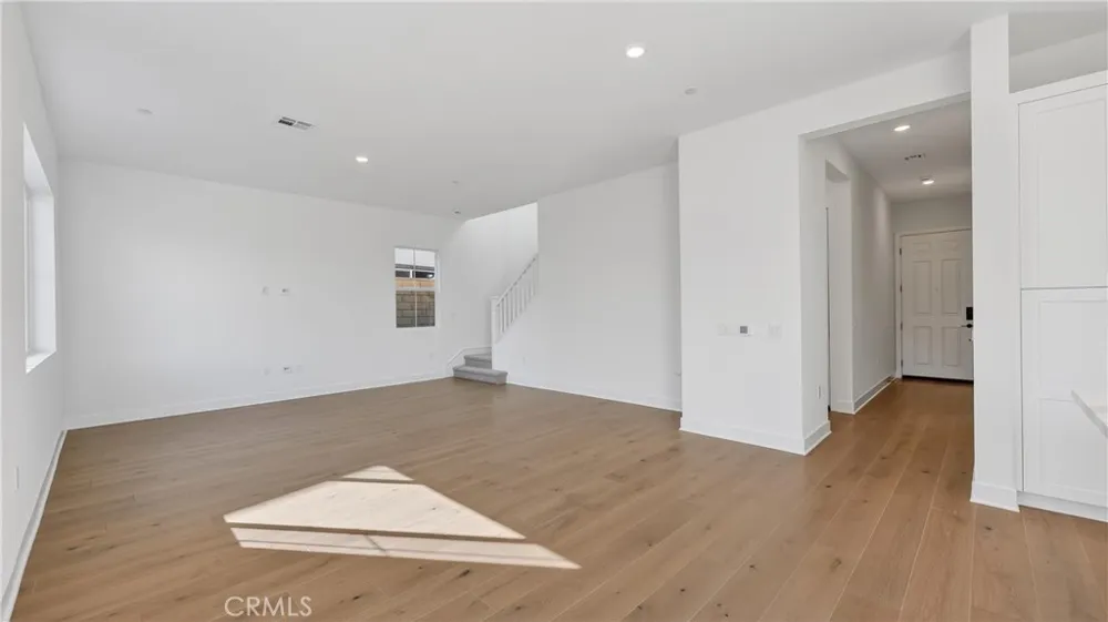 107 Pansy Irvine, CA 92618