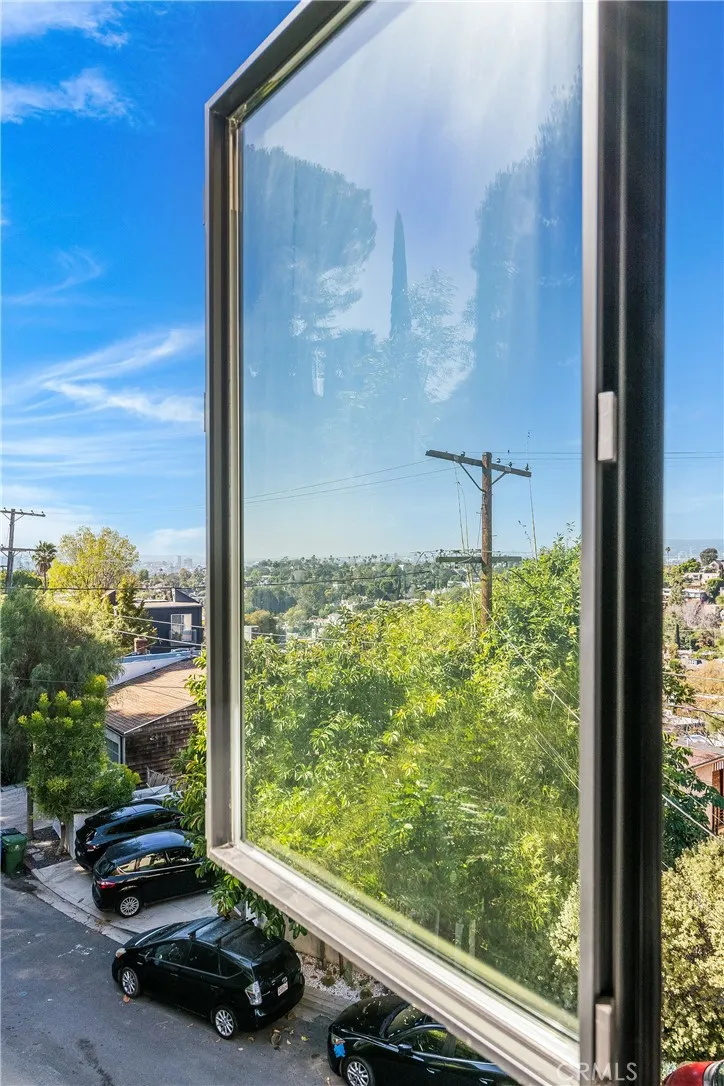 1800 Silverwood Terrace Los Angeles, CA 90026