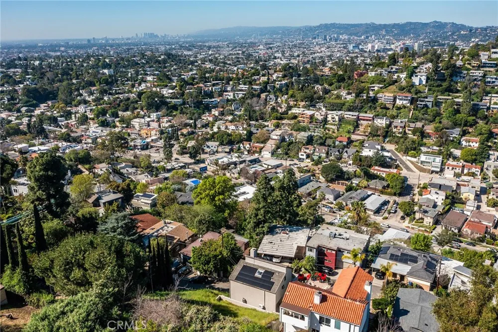 1800 Silverwood Terrace Los Angeles, CA 90026