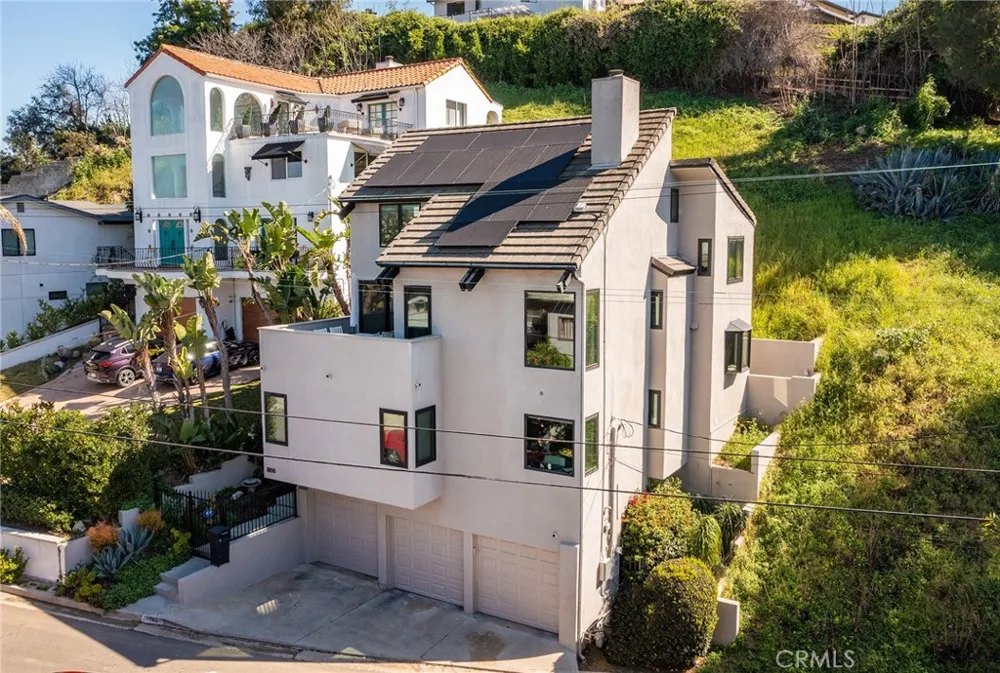 1800 Silverwood Terrace Los Angeles, CA 90026