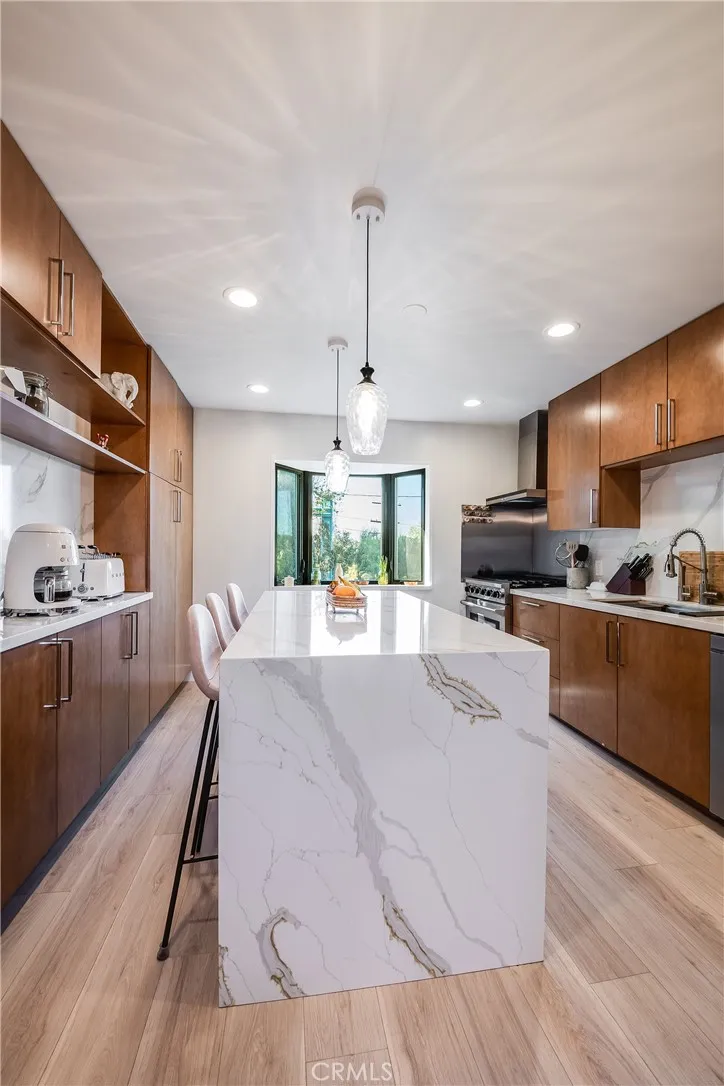 1800 Silverwood Terrace Los Angeles, CA 90026