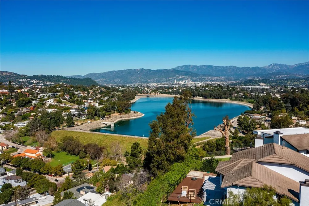 1800 Silverwood Terrace Los Angeles, CA 90026