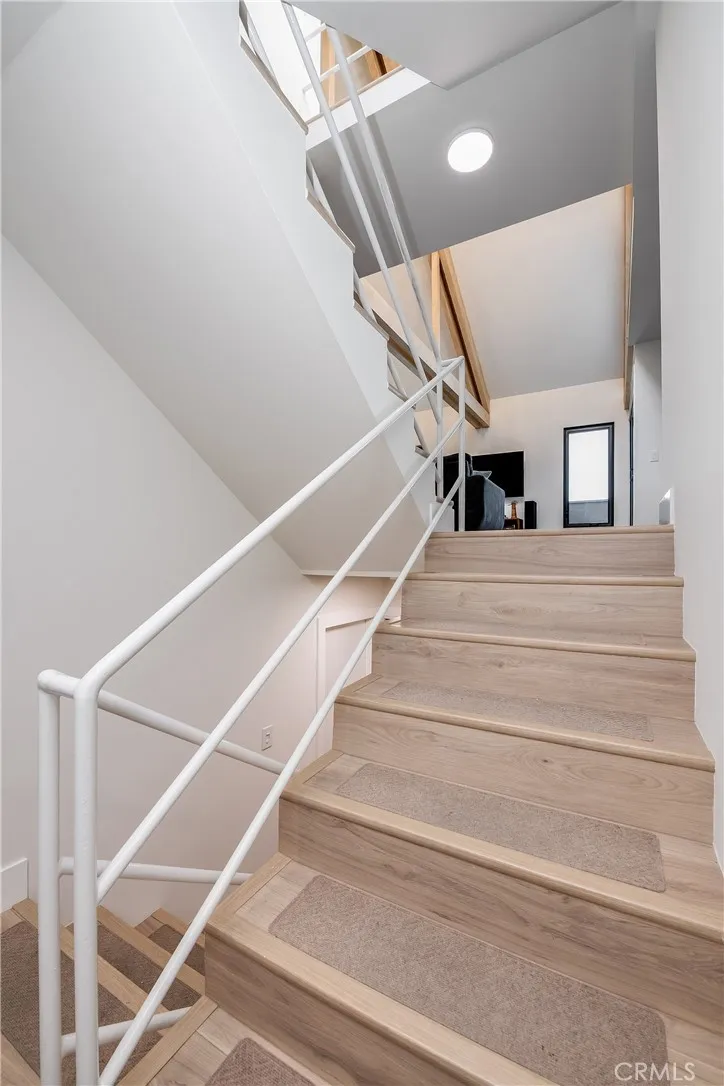 1800 Silverwood Terrace Los Angeles, CA 90026