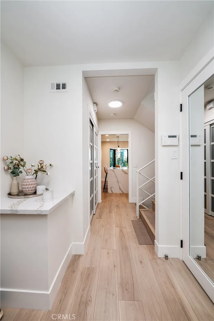 1800 Silverwood Terrace Los Angeles, CA 90026