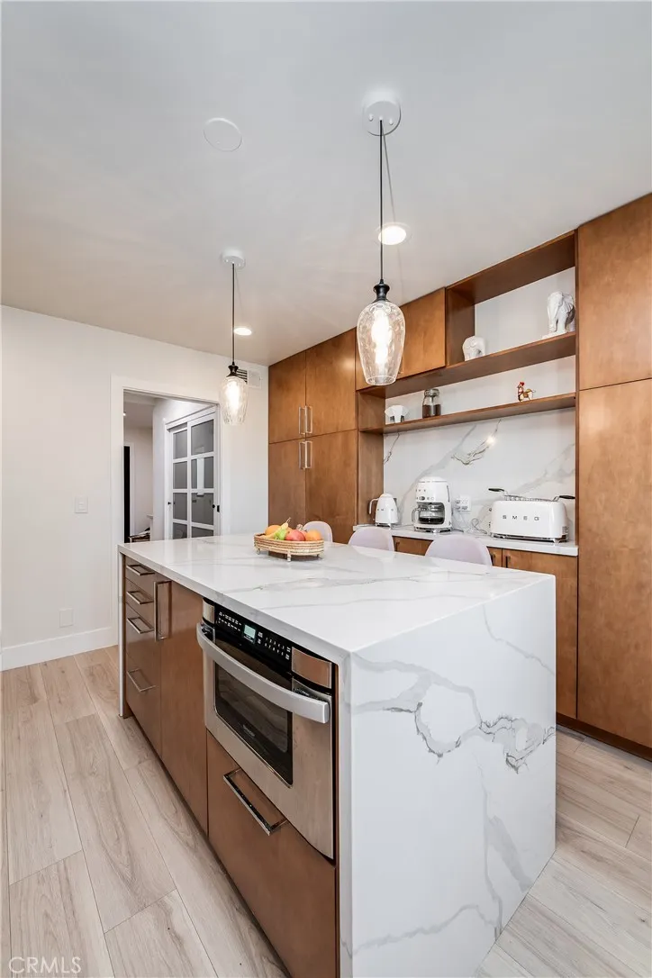 1800 Silverwood Terrace Los Angeles, CA 90026