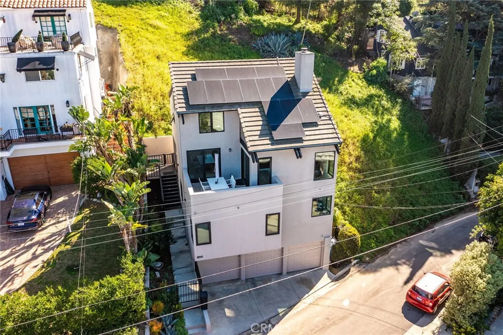 1800 Silverwood Terrace Los Angeles, CA 90026