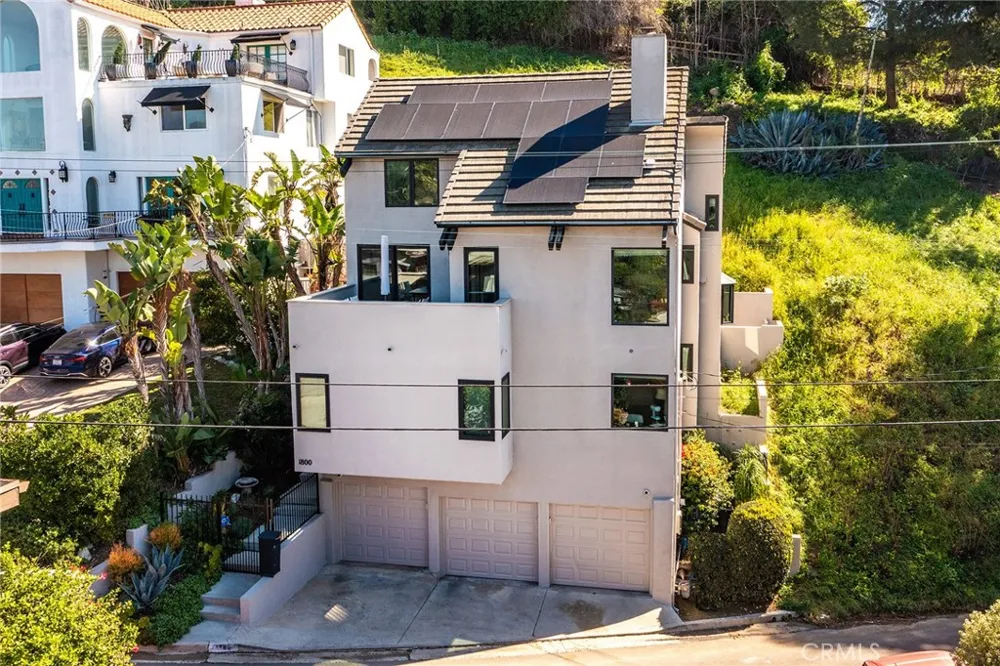 1800 Silverwood Terrace Los Angeles, CA 90026