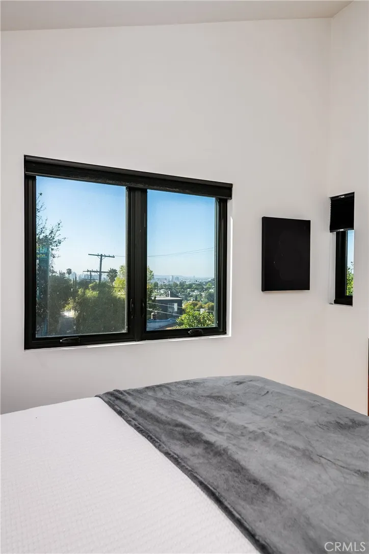 1800 Silverwood Terrace Los Angeles, CA 90026
