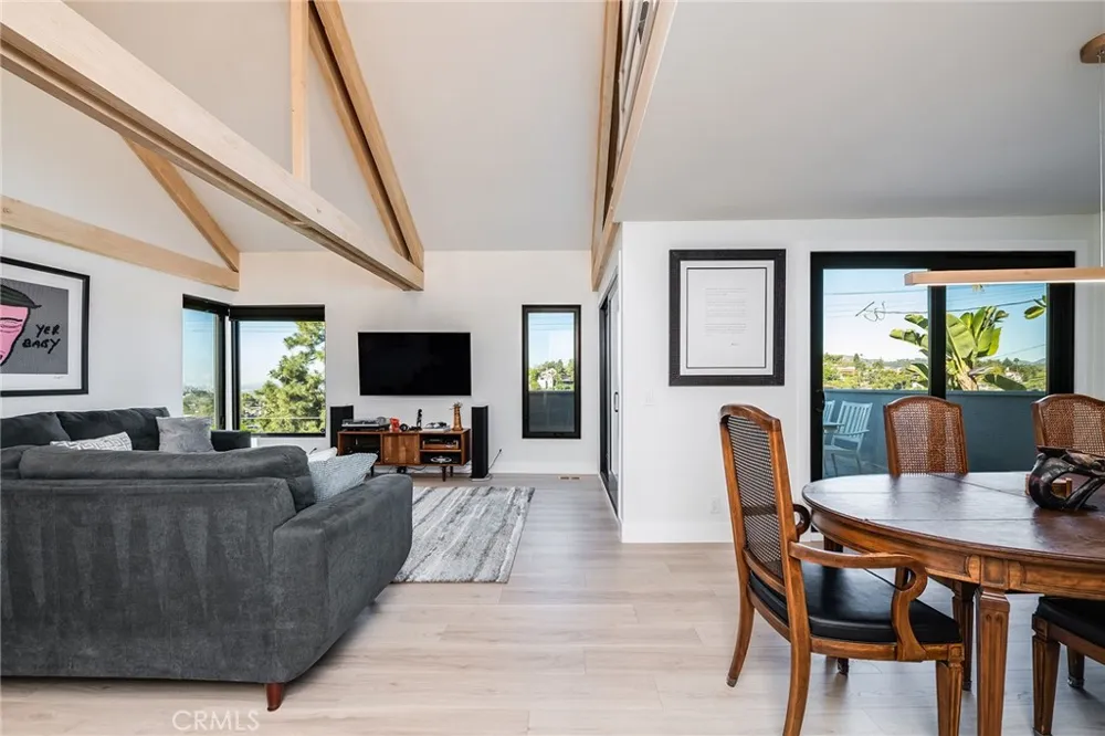 1800 Silverwood Terrace Los Angeles, CA 90026