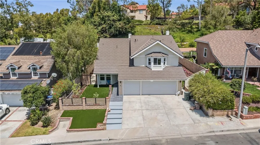 25555 Fallenwood Lake Forest, CA 92630