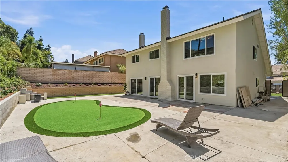 25555 Fallenwood Lake Forest, CA 92630