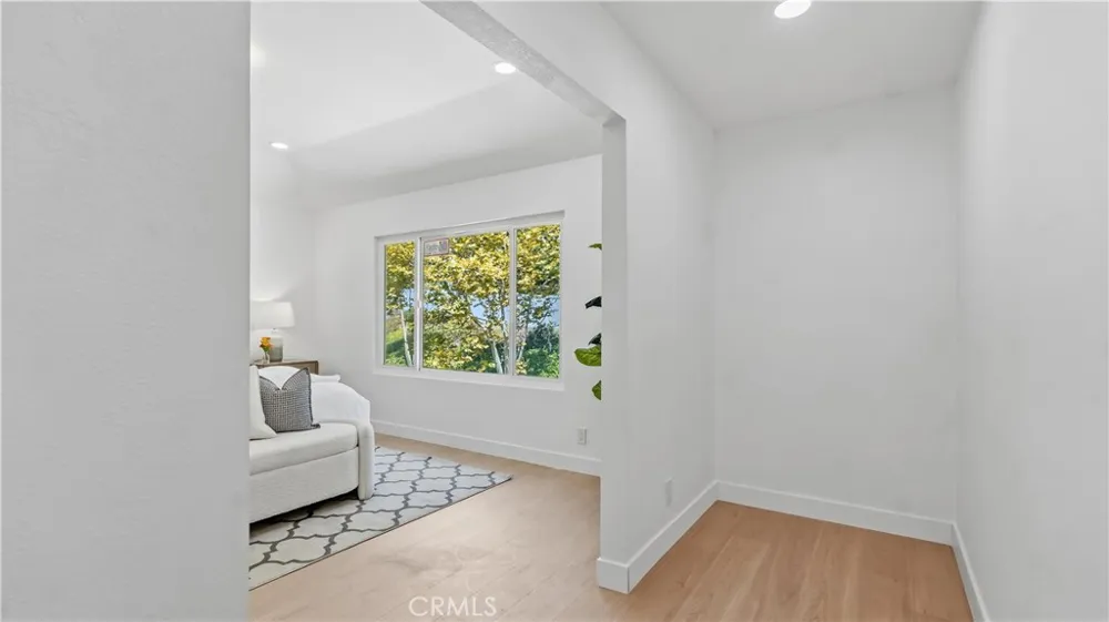 25555 Fallenwood Lake Forest, CA 92630