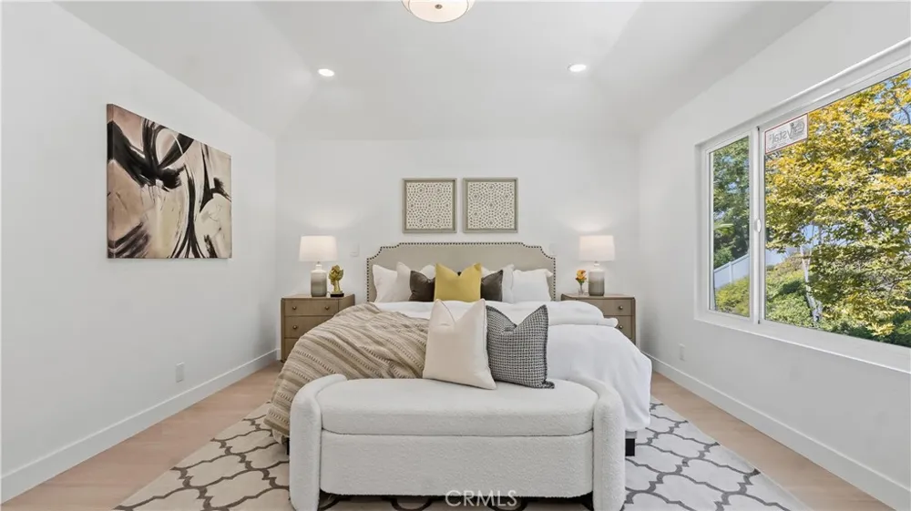 25555 Fallenwood Lake Forest, CA 92630