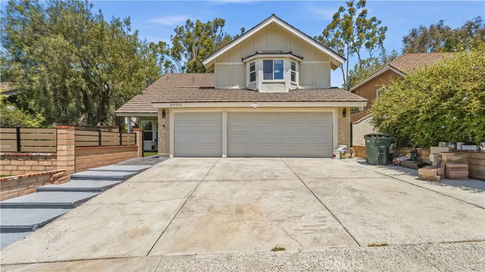 25555 Fallenwood Lake Forest, CA 92630