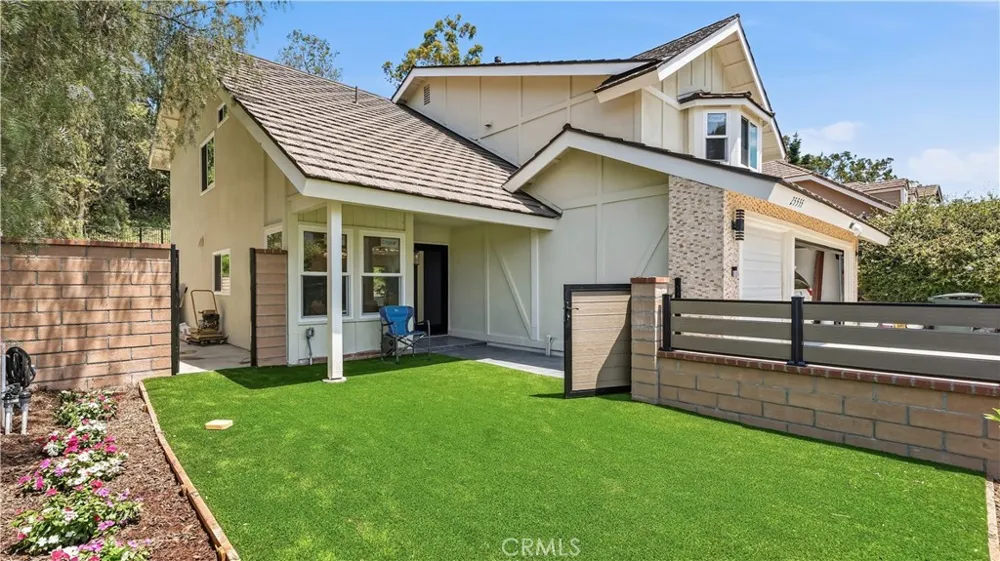 25555 Fallenwood Lake Forest, CA 92630
