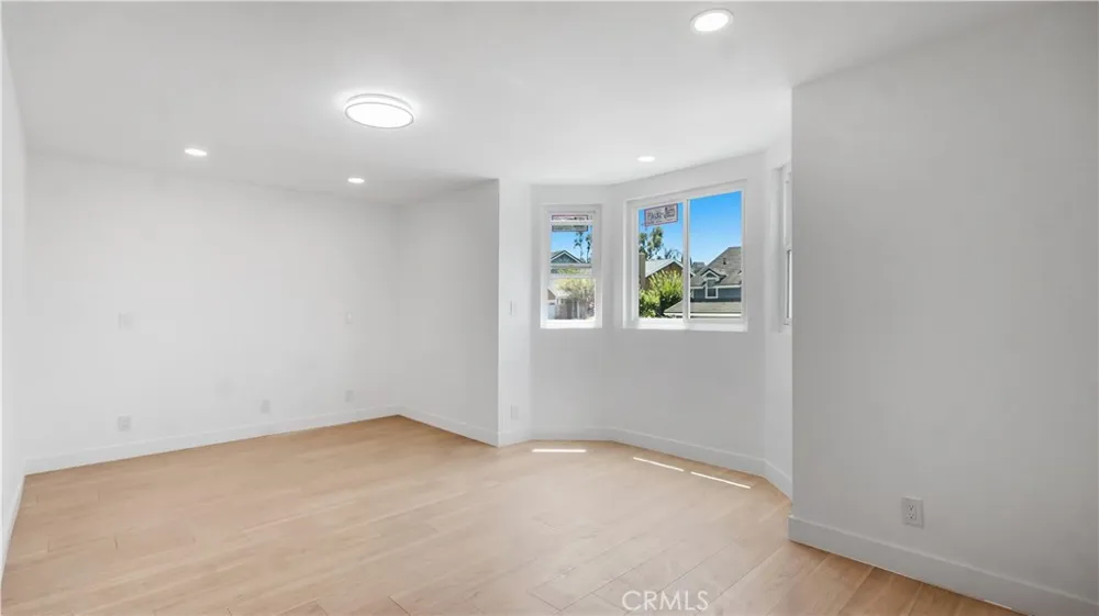 25555 Fallenwood Lake Forest, CA 92630