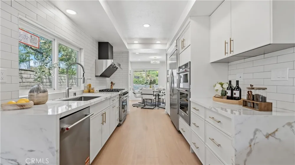 25555 Fallenwood Lake Forest, CA 92630