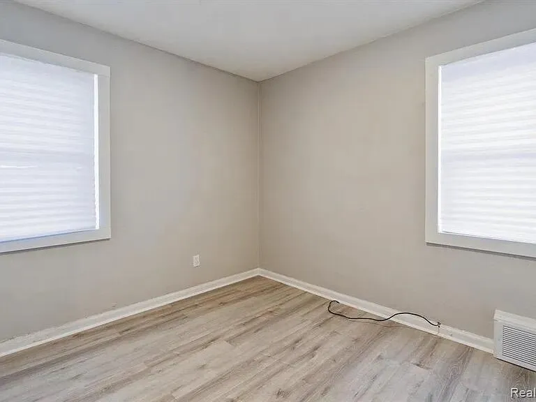 15749 Ardmore Street Detroit, MI 48227