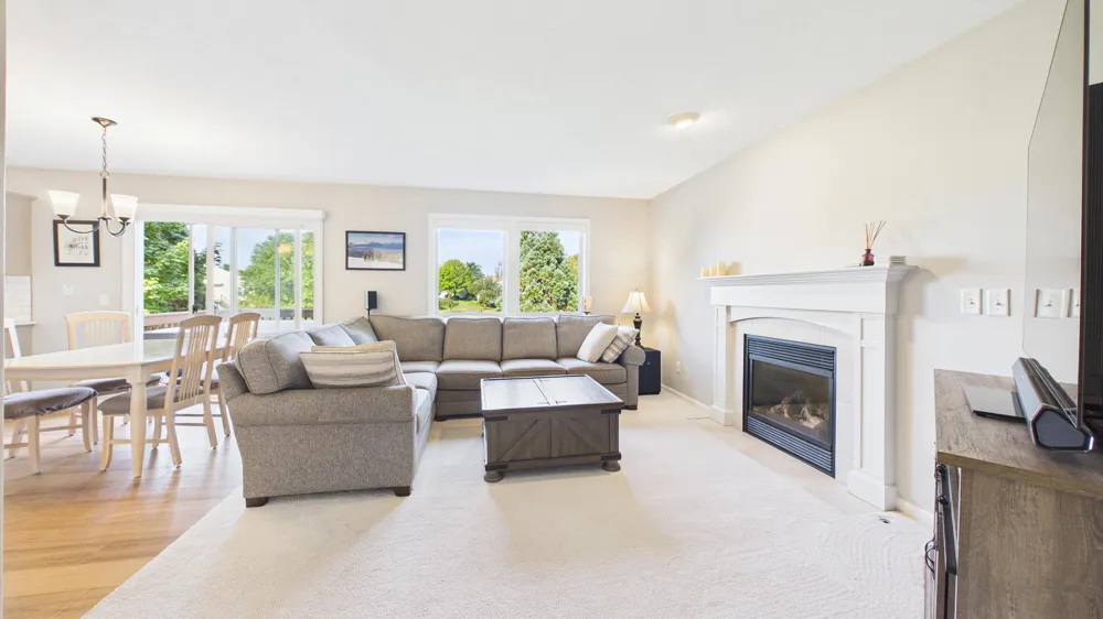 6747 Winter Creek Road Norton Shores, MI 49444