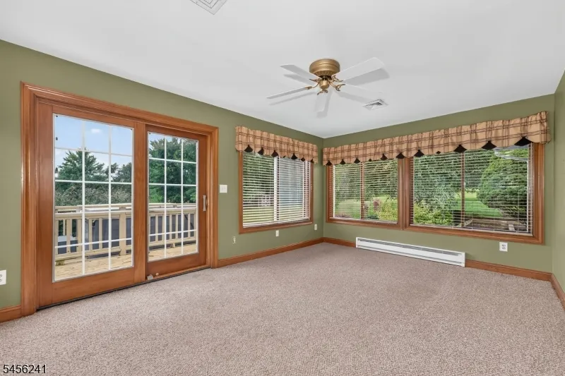 8 Meadowlark Way East Amwell, NJ 08551