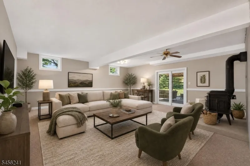 8 Meadowlark Way East Amwell, NJ 08551