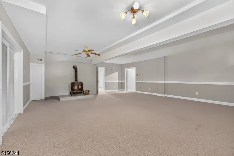 8 Meadowlark Way East Amwell, NJ 08551