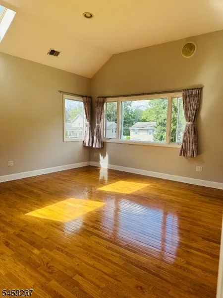 75 S Ashby Ave Livingston, NJ 07039
