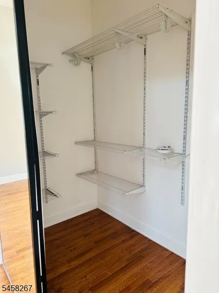 75 S Ashby Ave Livingston, NJ 07039