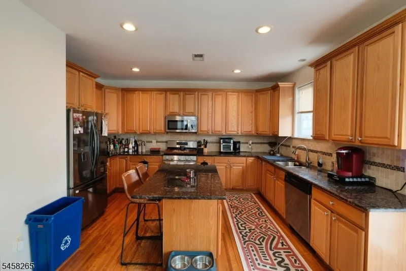 431 E 7Th St Plainfield City, NJ 07060