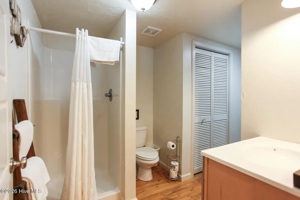 323 Cross Creek Road Robbinsville, NC 28771