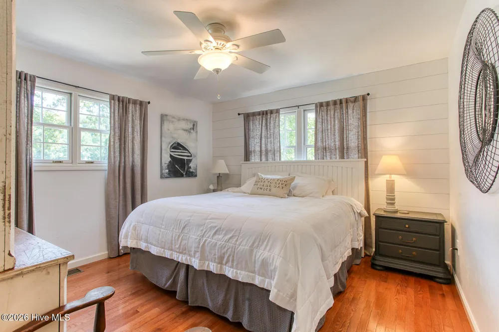 323 Cross Creek Road Robbinsville, NC 28771