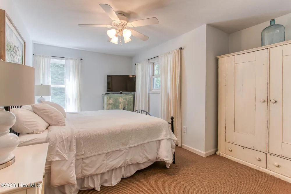323 Cross Creek Road Robbinsville, NC 28771