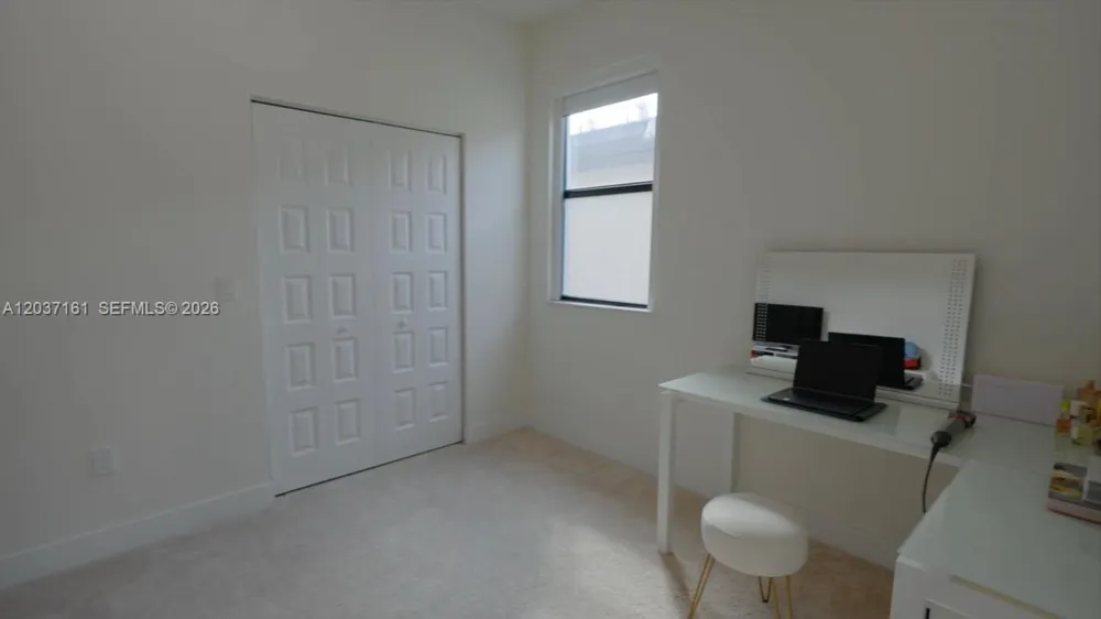 7661 NW 103rd Ct Doral, FL 33178