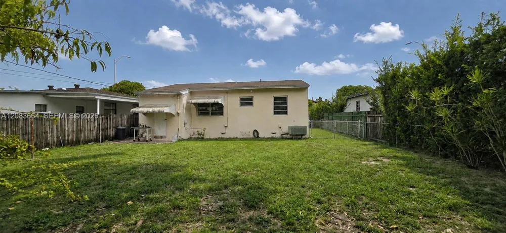 126 W 35th St Hialeah, FL 33012