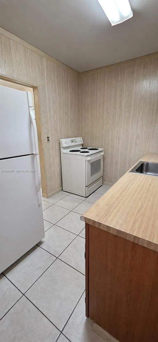126 W 35th St Hialeah, FL 33012