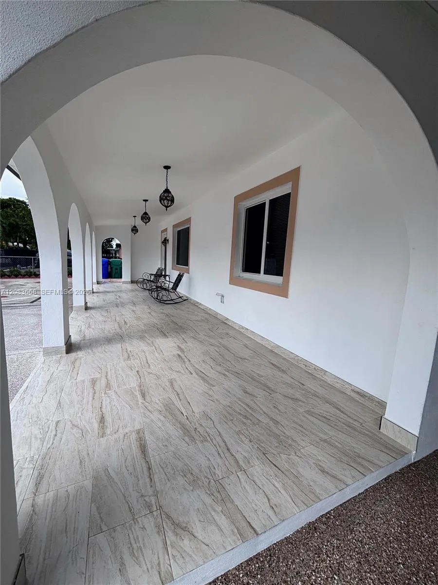911 NW 30th Pl #911 Miami, FL 33125