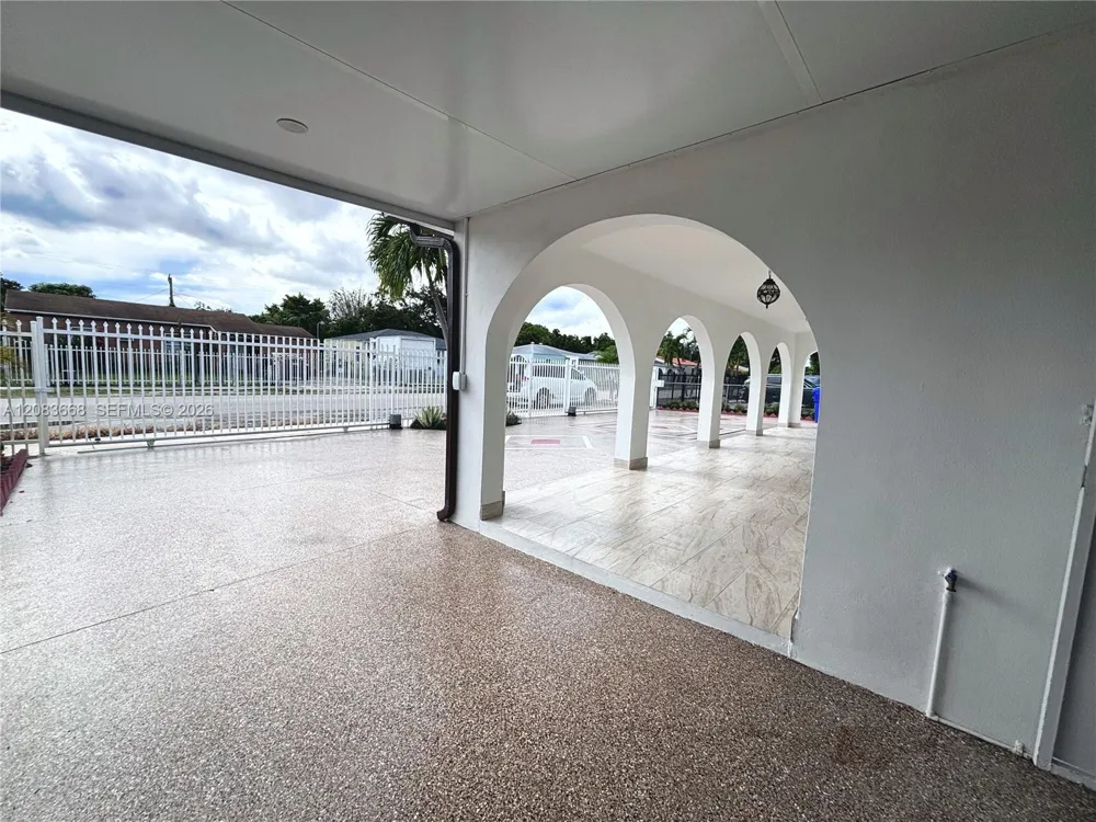 911 NW 30th Pl #911 Miami, FL 33125