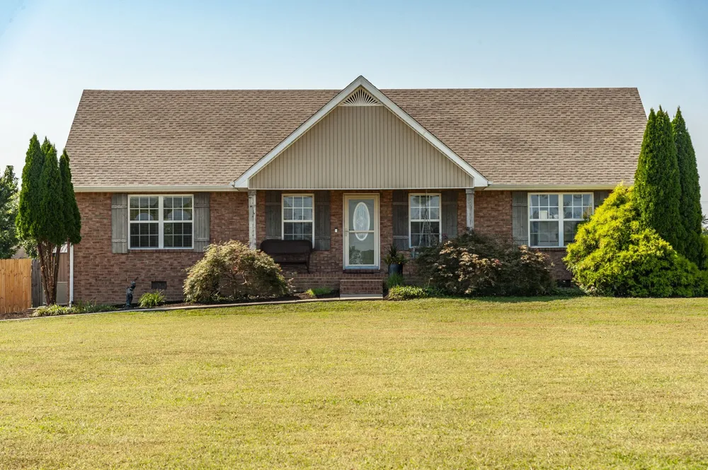 1008 Spire Way Dr Castalian Springs, TN 37031