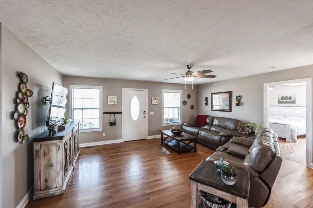 1008 Spire Way Dr Castalian Springs, TN 37031