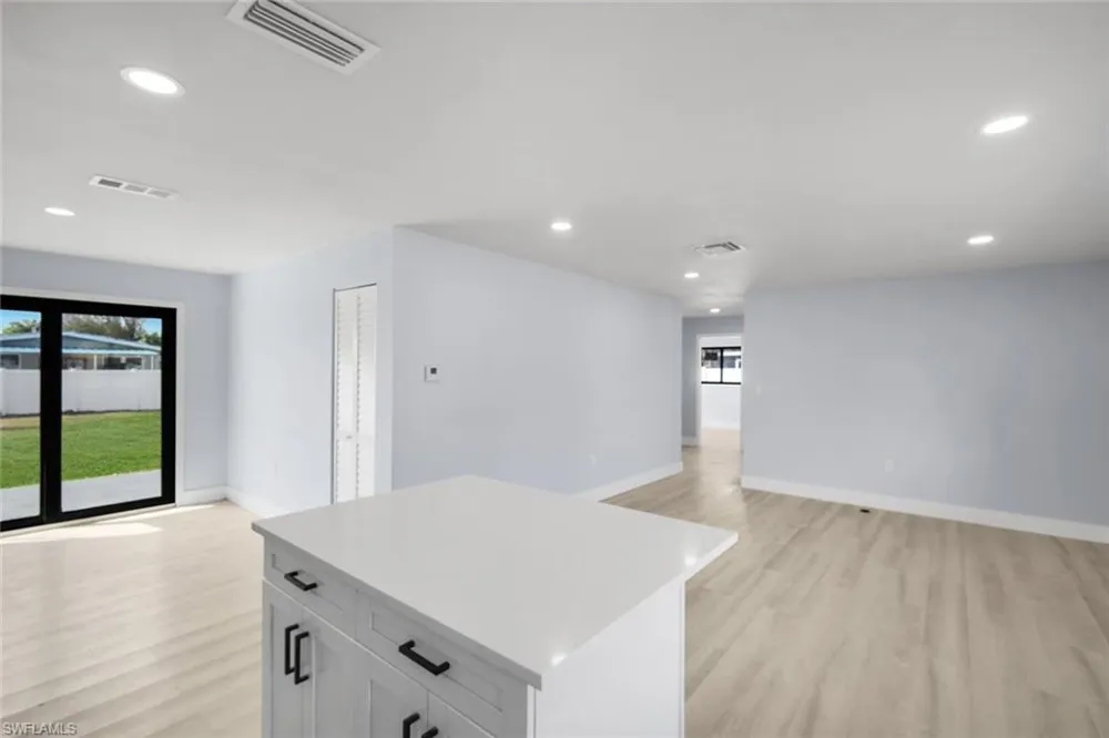 1389 Pine Avenue North Fort Myers, FL 33917