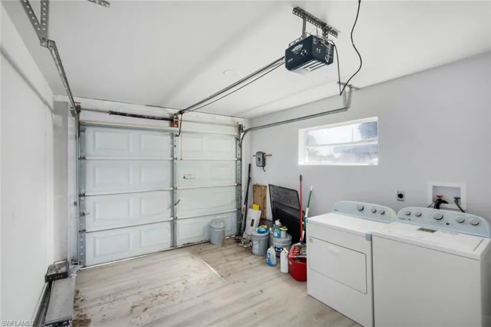 1389 Pine Avenue North Fort Myers, FL 33917