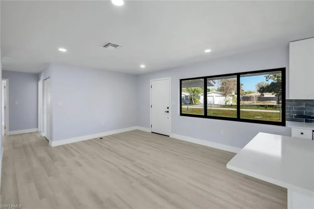 1389 Pine Avenue North Fort Myers, FL 33917