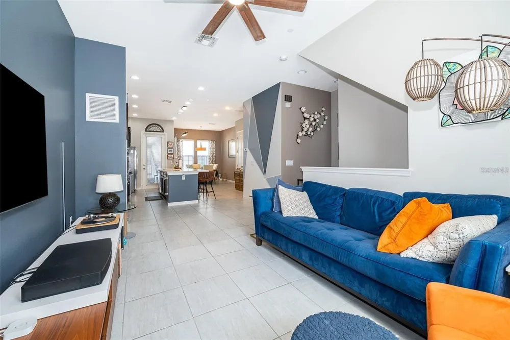 727 CATALONIA COVE Oviedo, FL 32765