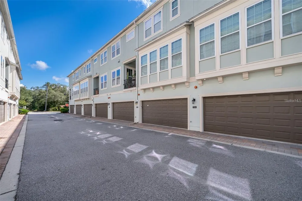 727 CATALONIA COVE Oviedo, FL 32765
